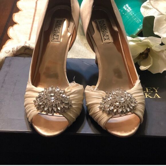 Badgley Mischka Caitlin Pump Blush 9.5 - Picture 2 of 6